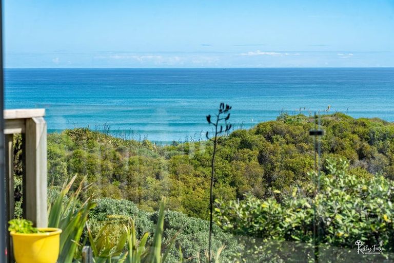 Photo of property in 13 Bayly Street, Baylys Beach, Dargaville, 0377