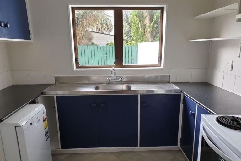 Photo of property in 2/17u Randwick Crescent, Moera, Lower Hutt, 5010