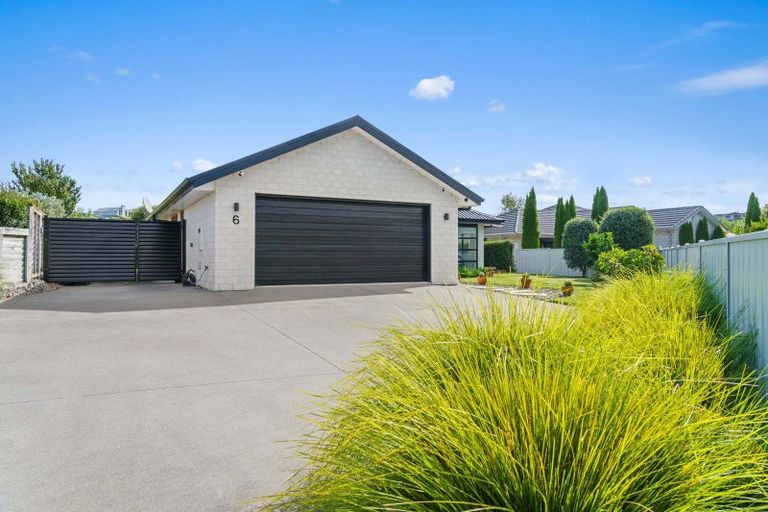 Photo of property in 6 Vantage Place, Omokoroa, 3114