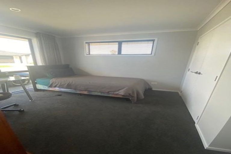 Photo of property in 72 Tabraham Crescent, Pyes Pa, Tauranga, 3112
