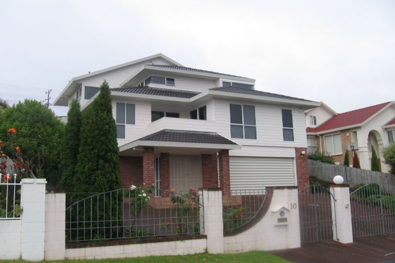 Photo of property in 10 Mcfetridge Place, Hillcrest, Auckland, 0627