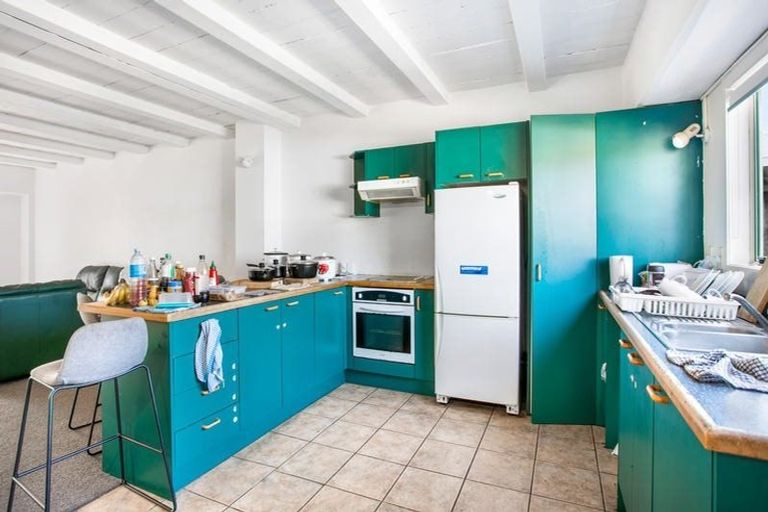 Photo of property in 10 Captain Scott Road, Glen Eden, Auckland, 0602