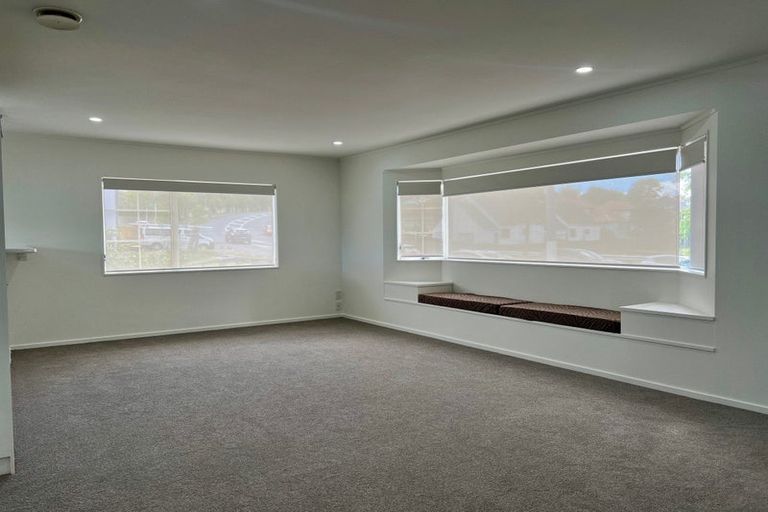 Photo of property in 1/9 Dana Place, Somerville, Auckland, 2014
