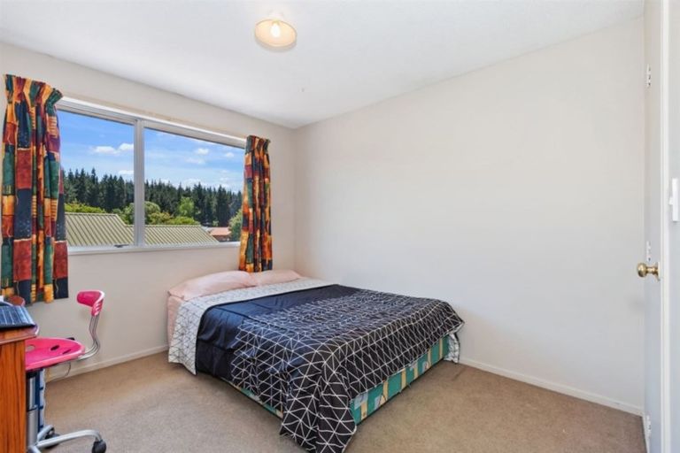 Photo of property in 263 Queenspark Drive, Parklands, Christchurch, 8083