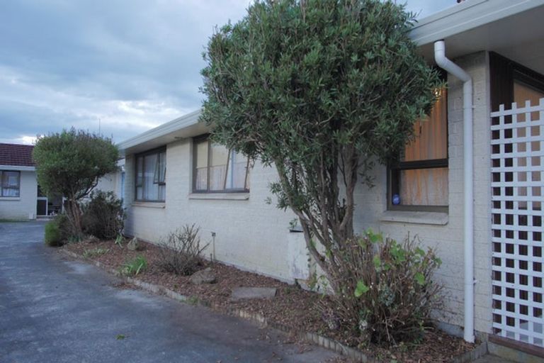 Photo of property in 32 Cecil Place, Cloverlea, Palmerston North, 4412