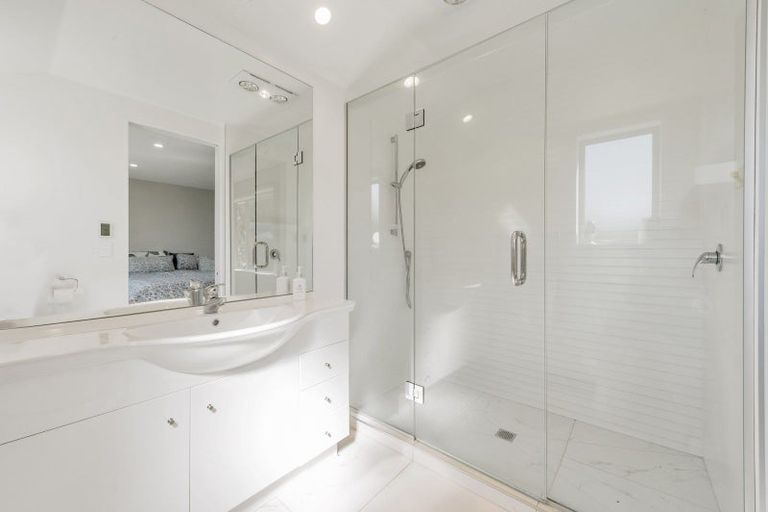 Photo of property in 17 Bridge Street, Southbridge, 7602