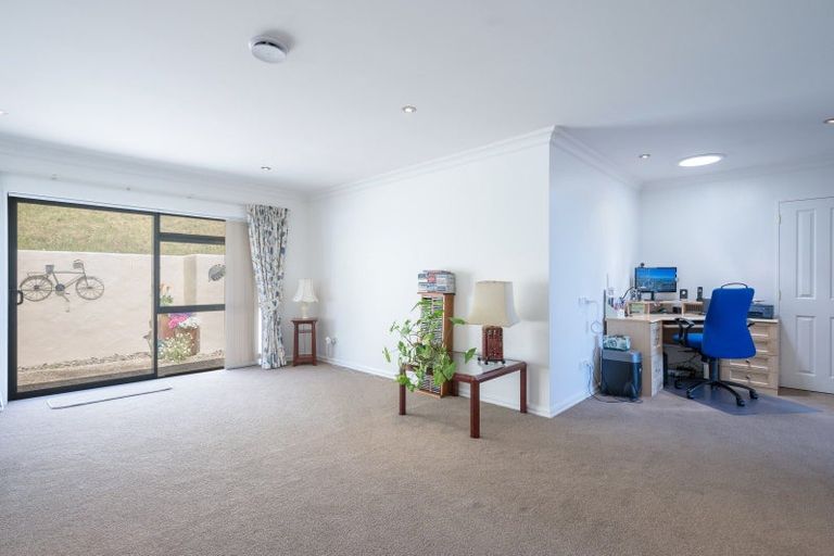 Photo of property in 18 Springlea Heights, Atawhai, Nelson, 7010