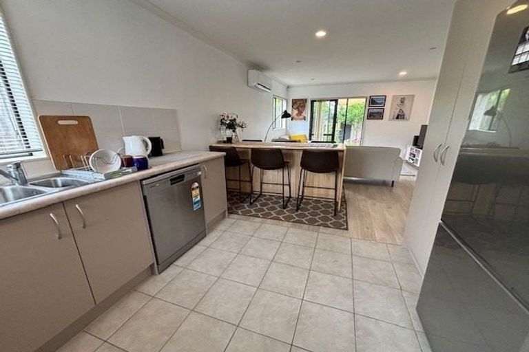 Photo of property in 70a Kayes Road, Pukekohe, 2120