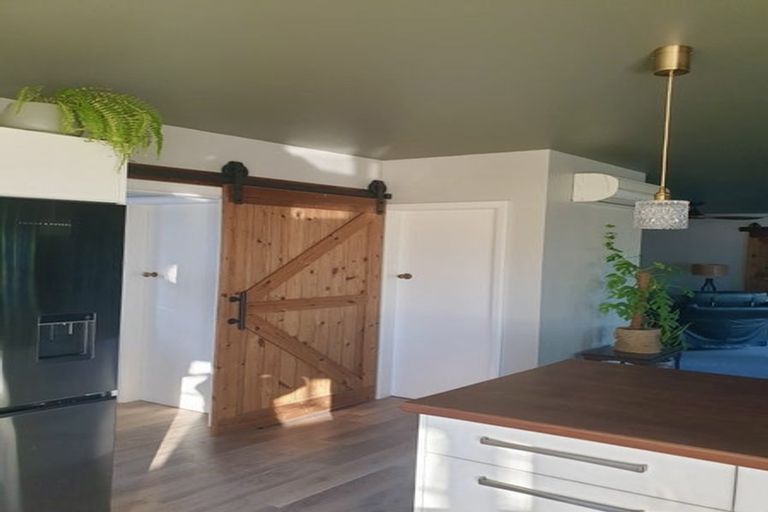 Photo of property in 137 Main North Road, Woodend, 7610