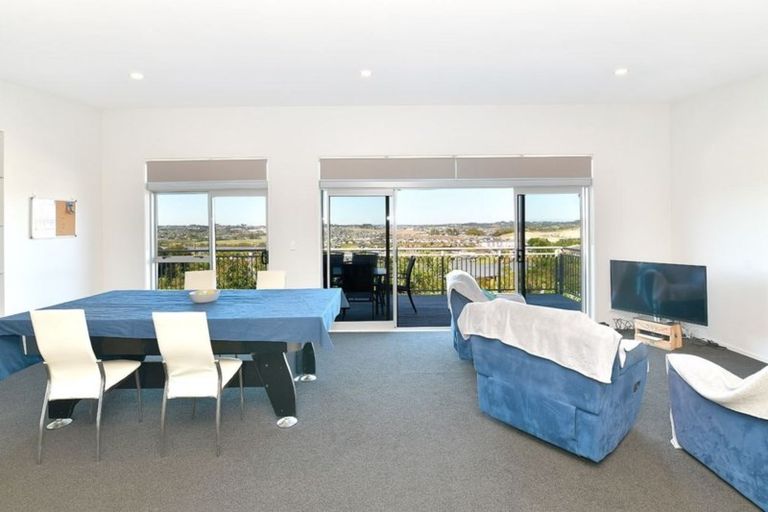 Photo of property in 66 Maire Road, Orewa, 0931