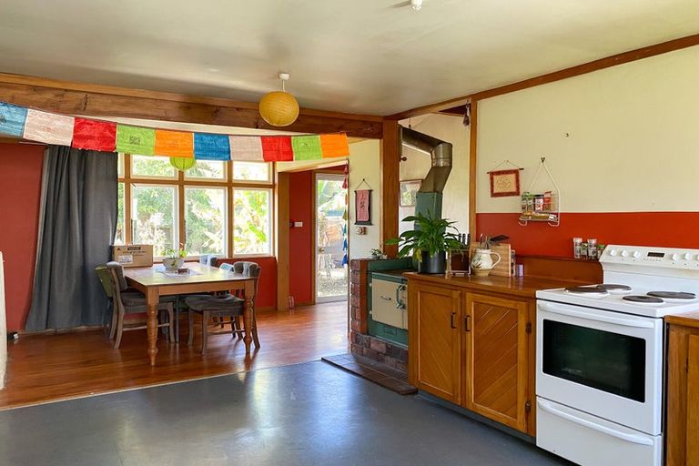 Photo of property in 678 Abel Tasman Drive, Clifton, Takaka, 7183