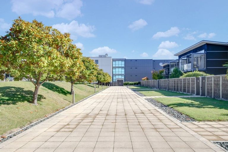 Photo of property in The Terraces, 29/9 Humber Street, Pandora, Napier, 4110