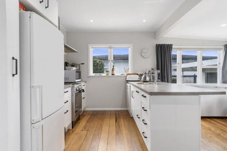 Photo of property in 8 Crescent Road, Otumoetai, Tauranga, 3110