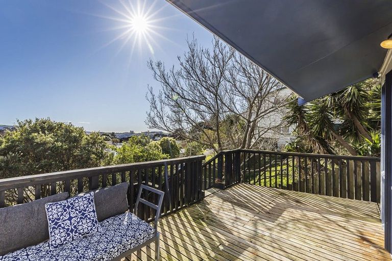 Photo of property in 32 Northumberland Street, Cannons Creek, Porirua, 5024