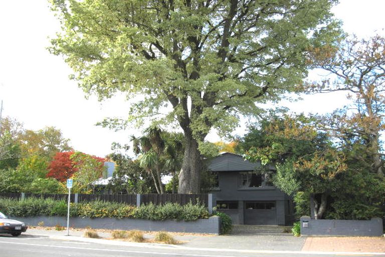 Photo of property in 90a Clyde Road, Ilam, Christchurch, 8041