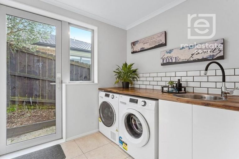 Photo of property in 74 Helenslee Road, Pokeno, 2402