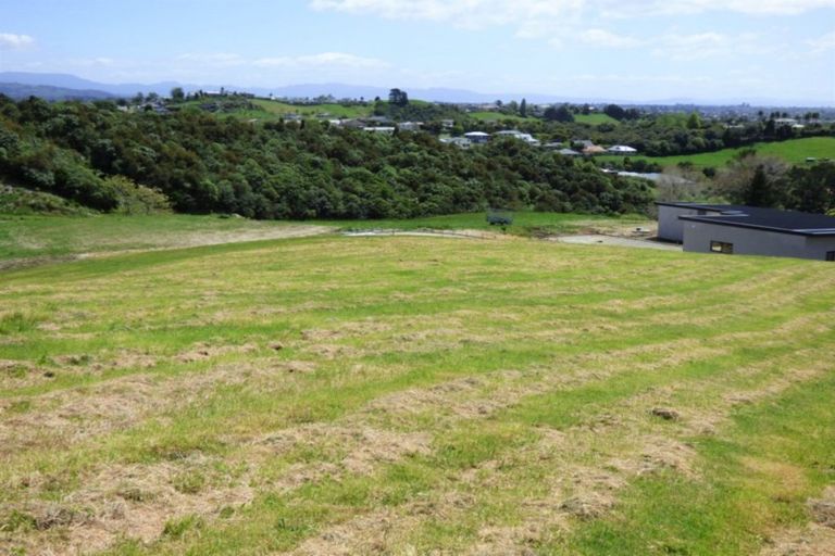 Photo of property in 48 Te Auhi Way, Welcome Bay, Tauranga, 3112