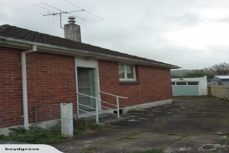 Photo of property in 5 Waldie Grove, Avalon, Lower Hutt, 5011