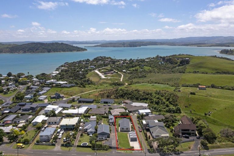 Photo of property in 9 Lorenzen Bay Road, Raglan, 3225