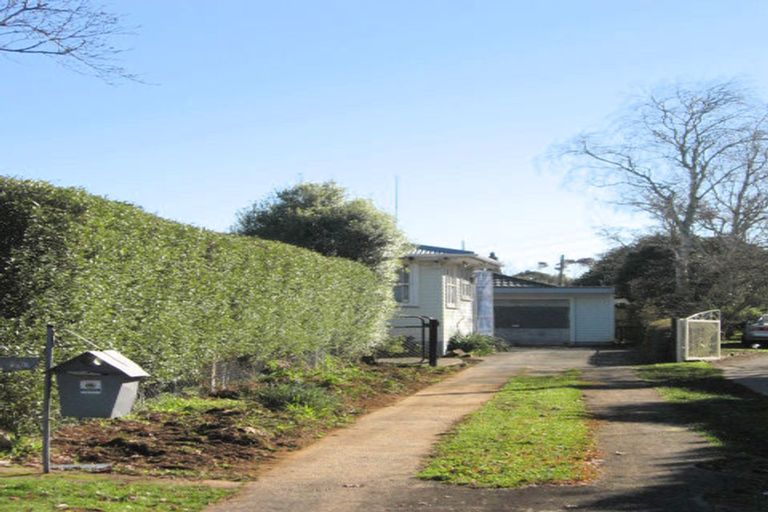Photo of property in 10 Viola Place, Papakura, 2110