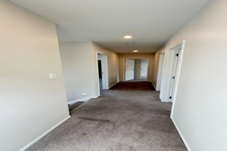 Photo of property in 47c Bruce Mclaren Road, Henderson, Auckland, 0612