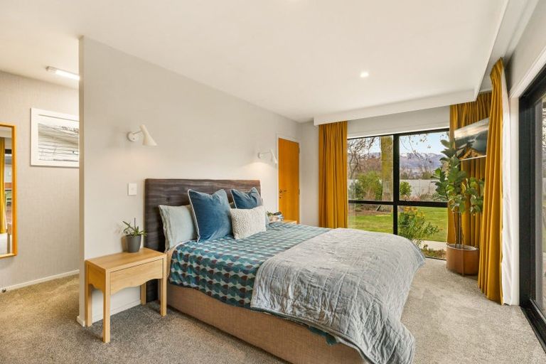 Photo of property in 60 Neplusultra Street, Cromwell, 9310
