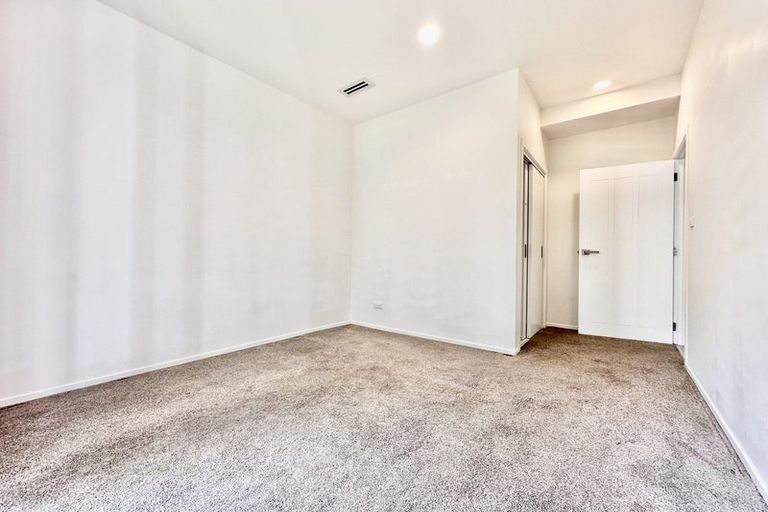 Photo of property in 1 Riwai Street, Flat Bush, Auckland, 2019