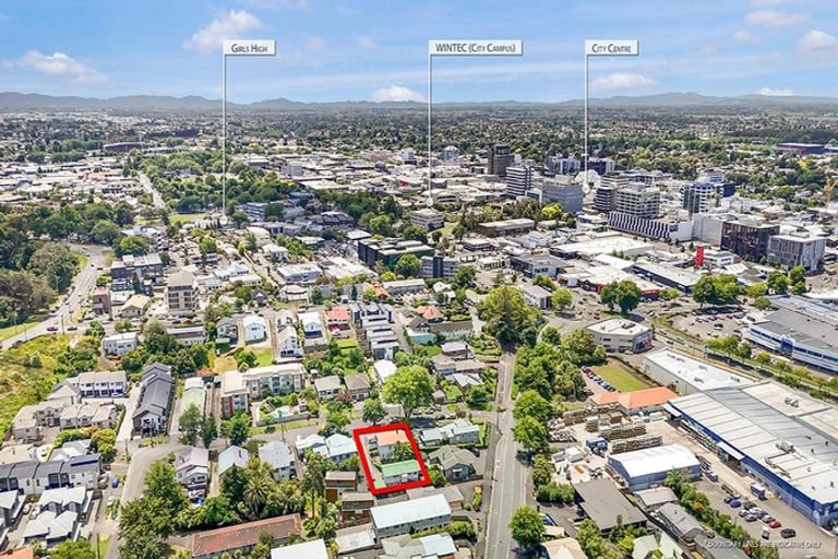 Photo of property in 1 Hunter Street, Hamilton Lake, Hamilton, 3204