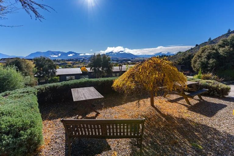 Photo of property in 16 Hidden Hills Drive, Wanaka, 9305