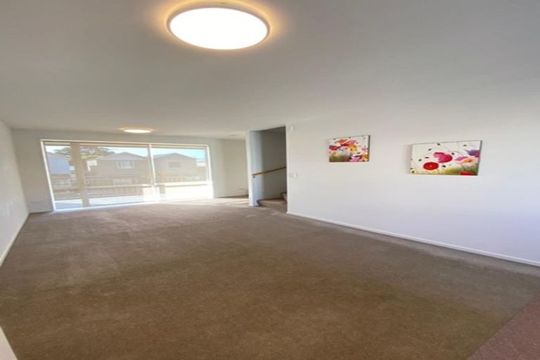 Photo of property in 49 Kirikiri Lane, East Tamaki, Auckland, 2013