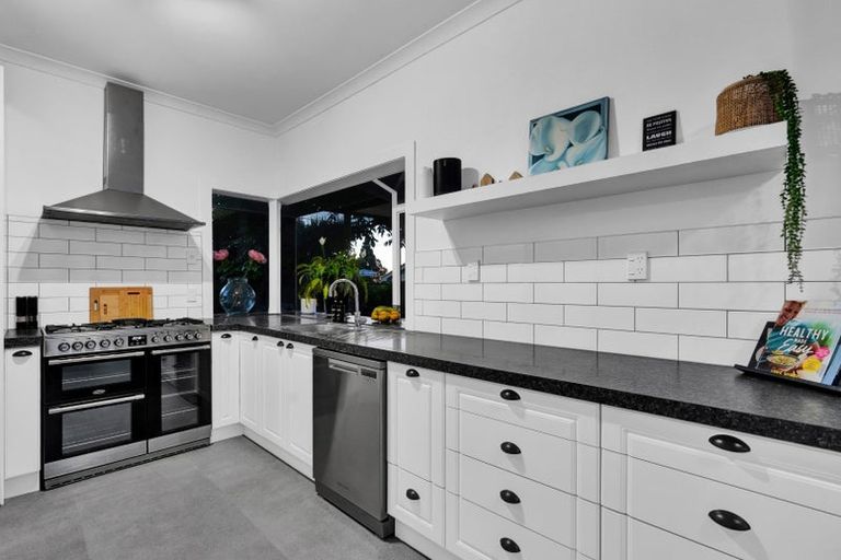 Photo of property in 44 Upjohn Street, Brooklands, New Plymouth, 4310