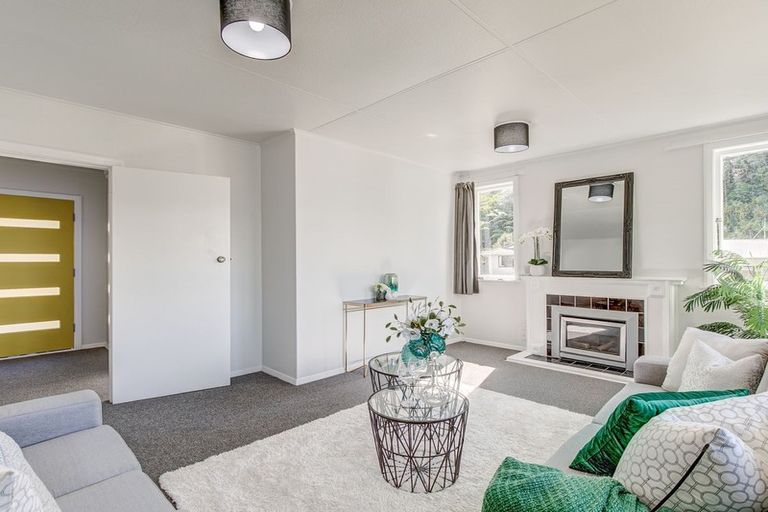 Photo of property in 57 Rangituhi Crescent, Takapuwahia, Porirua, 5022