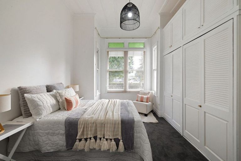 Photo of property in 128 Victoria Street, Cambridge, 3434