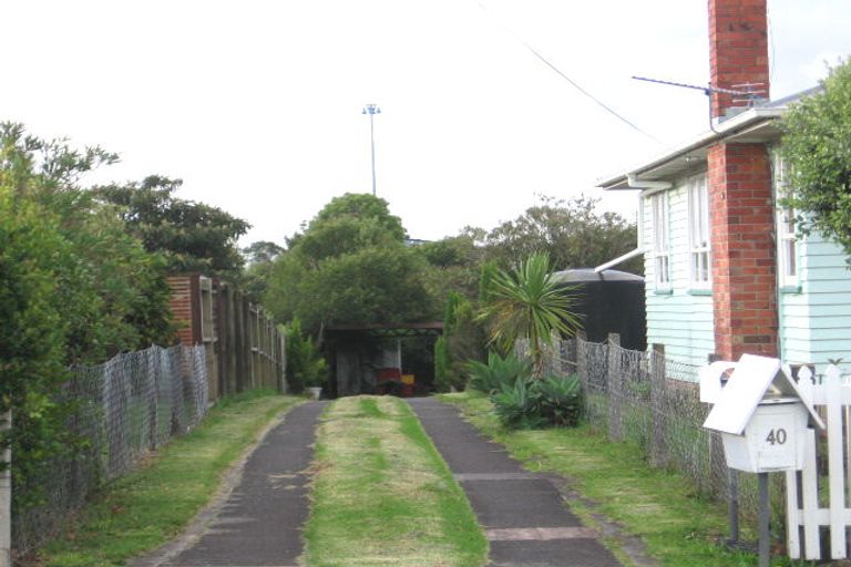 Photo of property in 40 Woodford Avenue, Henderson, Auckland, 0610