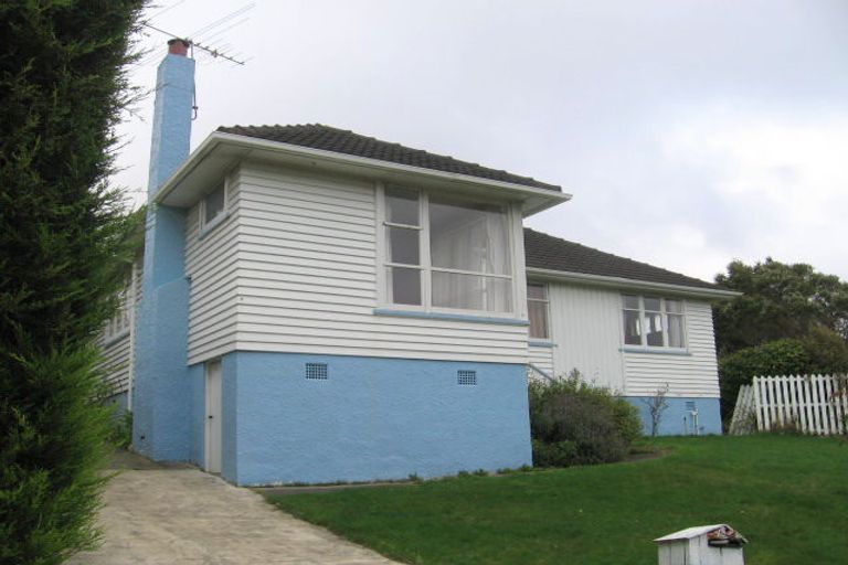Photo of property in 2 Morgan Place, Tawa, Wellington, 5028