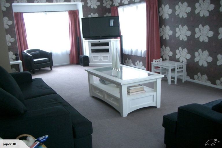 Photo of property in 75 Kennedy Avenue, Forrest Hill, Auckland, 0620