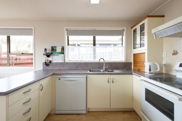 Photo of property in 8 Thode Place, Nawton, Hamilton, 3200