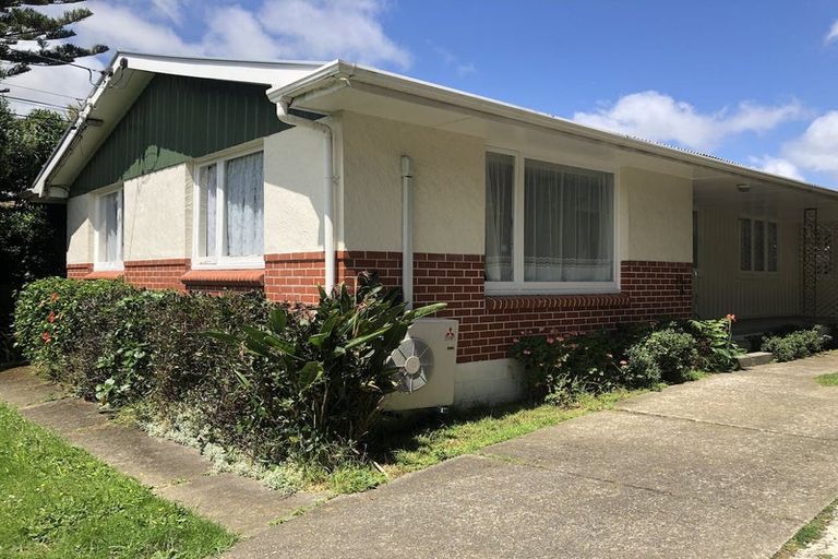 Photo of property in 2/54 Kings Crescent, Hutt Central, Lower Hutt, 5010