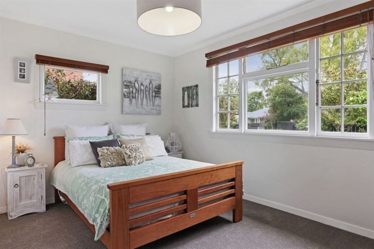 Photo of property in 37 Hawthorne Street, Strowan, Christchurch, 8052