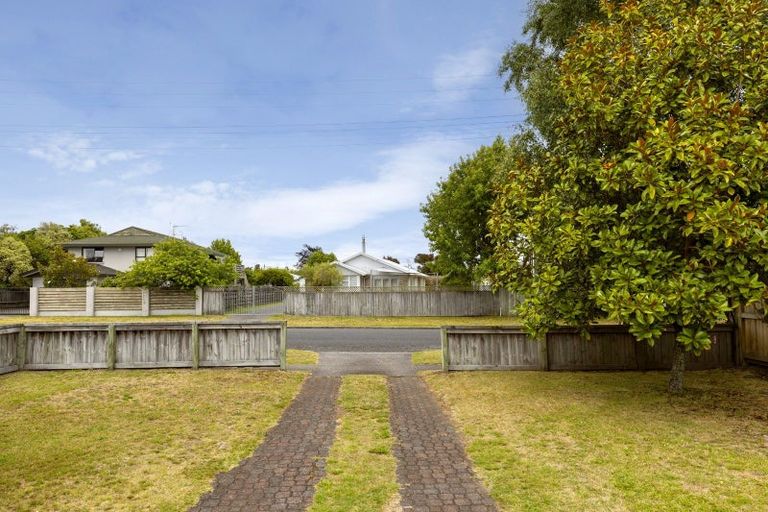 Photo of property in 1/17 Rainbow Drive, Rainbow Point, Taupo, 3330