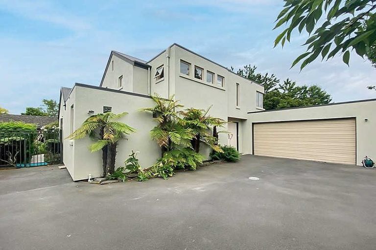 Photo of property in 15 Riverview Street, Beckenham, Christchurch, 8023