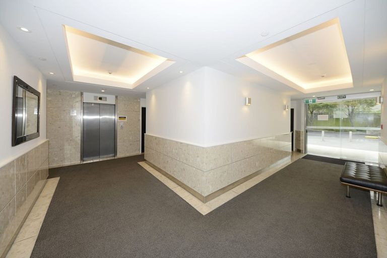 Photo of property in Gloucester Towers, 2/28 Gloucester Street, Christchurch Central, Christchurch, 8013