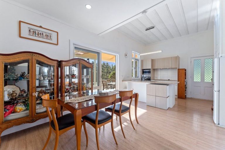 Photo of property in 408 Paremoremo Road, Paremoremo, Auckland, 0632