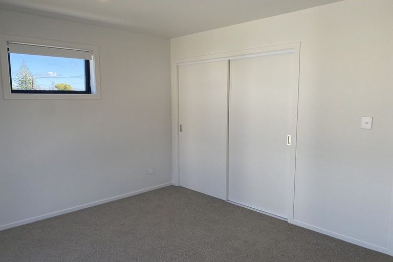 Photo of property in 3/43 Yeovil Road, Te Atatu Peninsula, Auckland, 0610