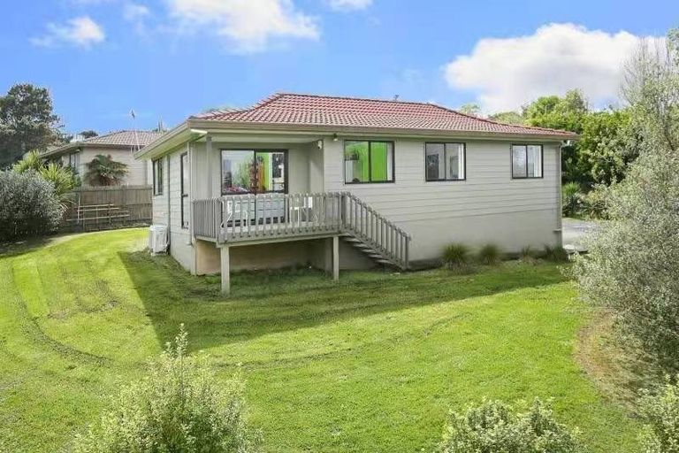 Photo of property in 20 Rehia Road, Massey, Auckland, 0614