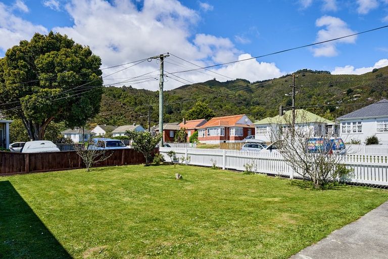 Photo of property in 125 Waddington Drive, Naenae, Lower Hutt, 5011