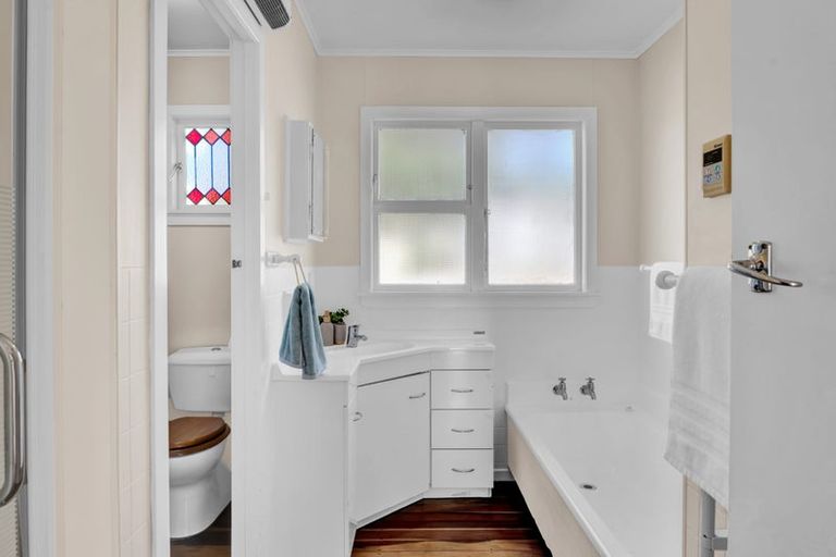 Photo of property in 182 Ngamotu Road, Spotswood, New Plymouth, 4310