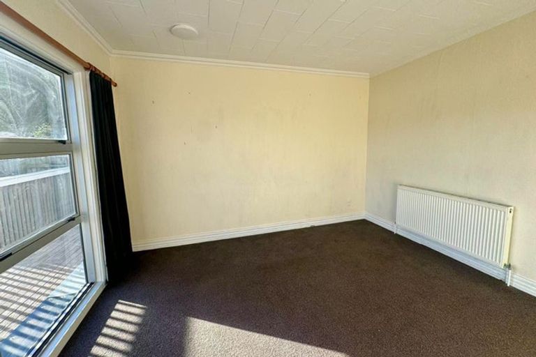 Photo of property in 57 Maupuia Road, Maupuia, Wellington, 6022