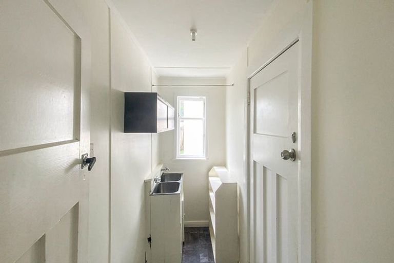 Photo of property in 63 Constable Street, Newtown, Wellington, 6021