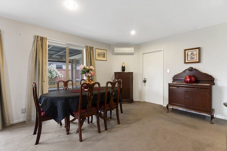 Photo of property in 13 Maple Place, Rangiora, 7400